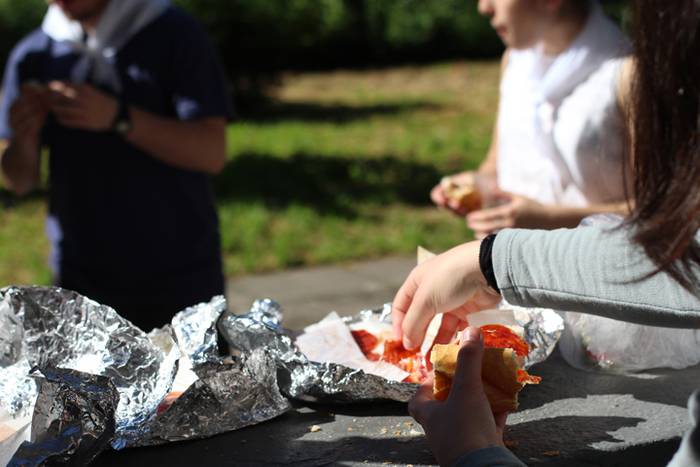 "Gu bezala, beste 100.000 za 15 1528636826670