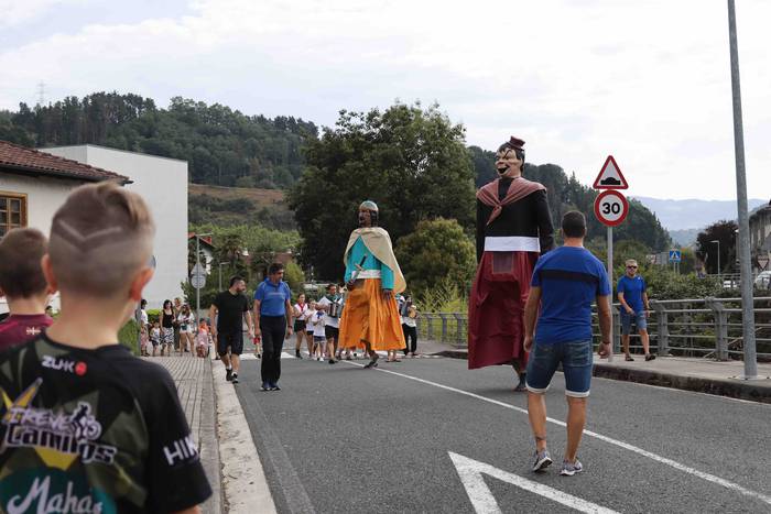 Kalejiraren atzetik eta buru 13 1660214352332