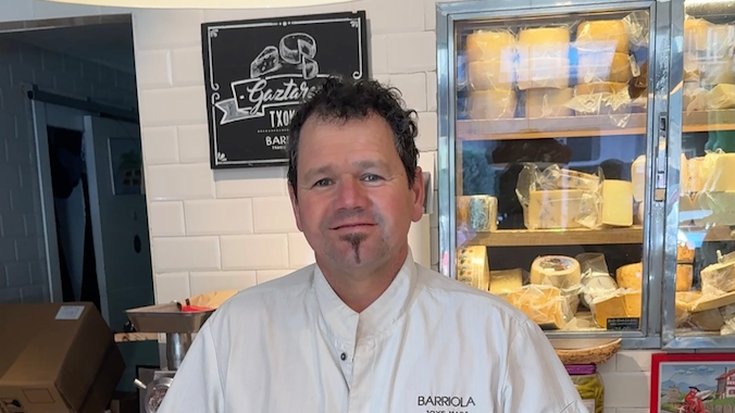 Joxe Mari Barriola harakina saritu dute