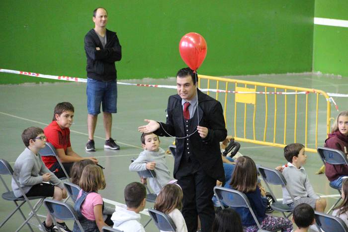 Asteasun festak apurtu du "n 6 1593430405920