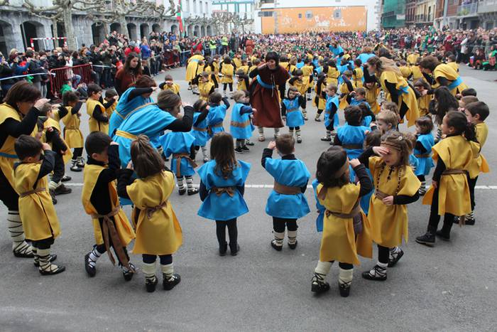 Villabona eskolak inauteriak 1 1487939266328