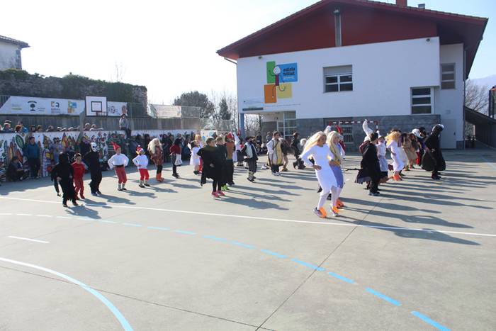 Altzo eskola inauteriak 2017 11 1487872939633