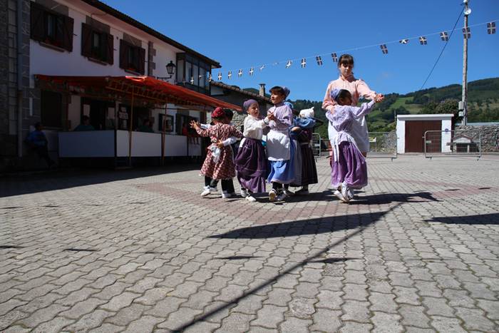 GOIAZKO ANDRA MARI JAIAK 201 10 1502631543431