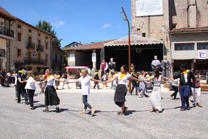 ZIZURKILGO JAIAK 2017. TXUPI 61 1502547715517