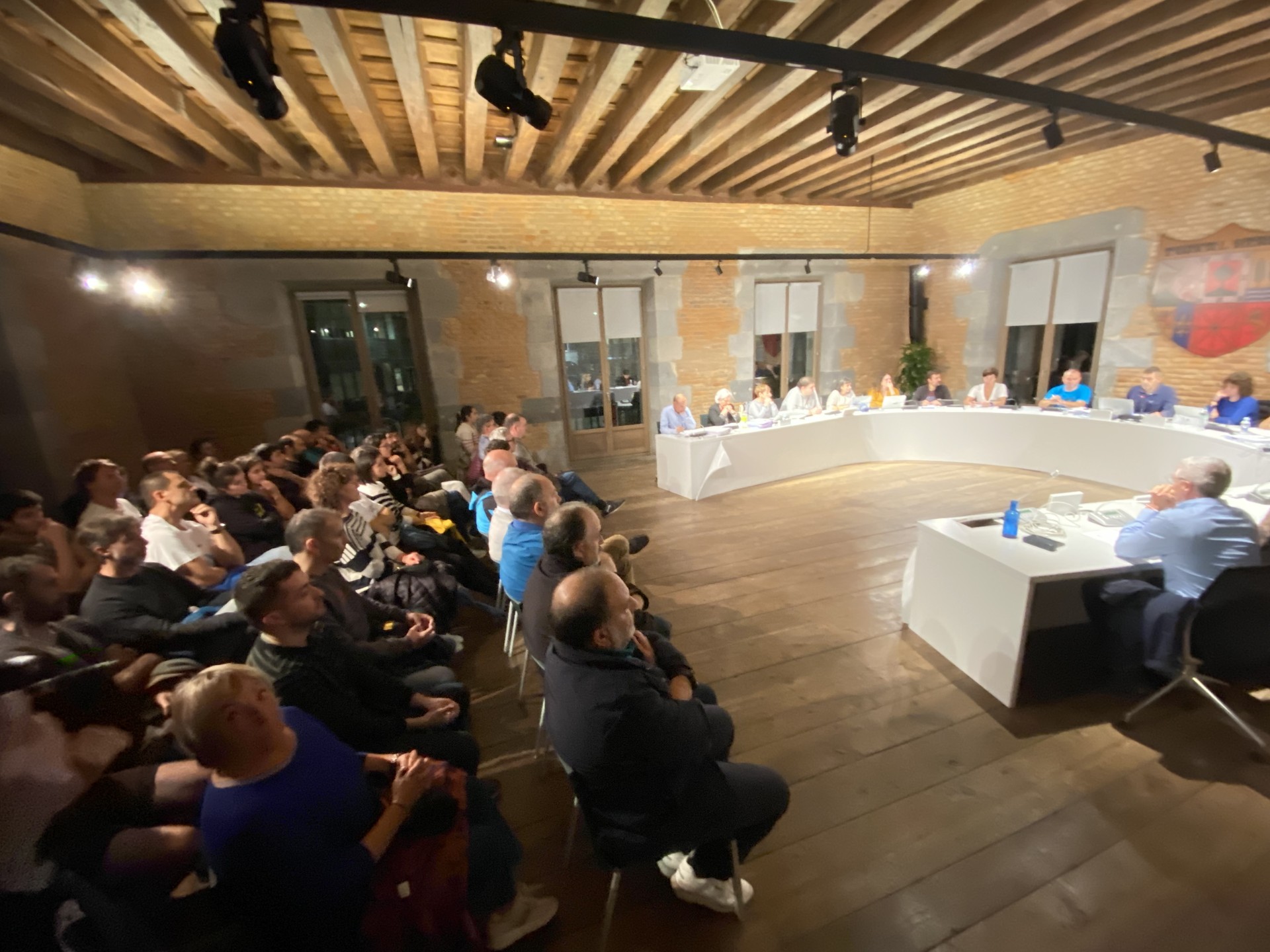 Kirol instalazioen kontratua eten eta lizitazio berria martxan jarri du Tolosako Udalak