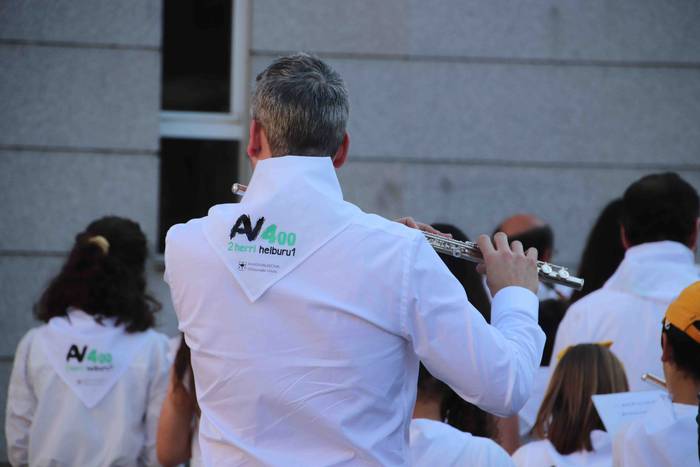 Banda Topaketa AV400Urte 13 1553970388621