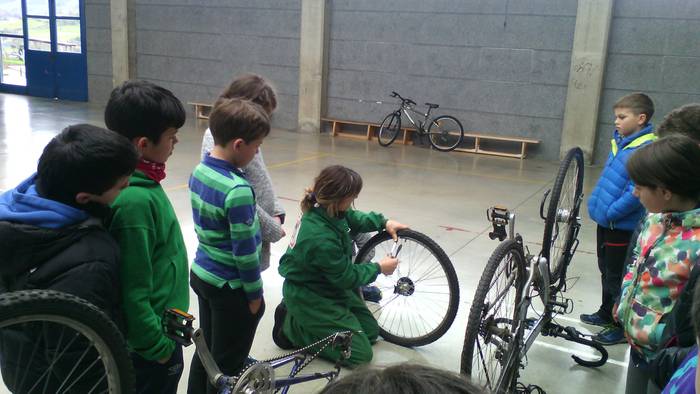 Bizikleta martxa egin dugu 1 1521807065045