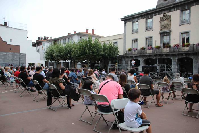 "Remirengatik" 19 1596275130756