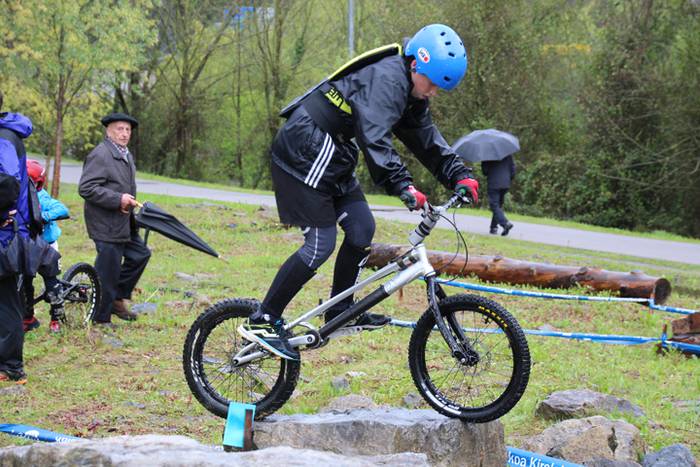 Bi gurpilen gainean  24 1491138519328