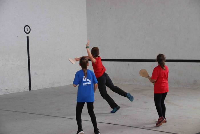 Txikiek pilotari handiak dir 74 1565875115252