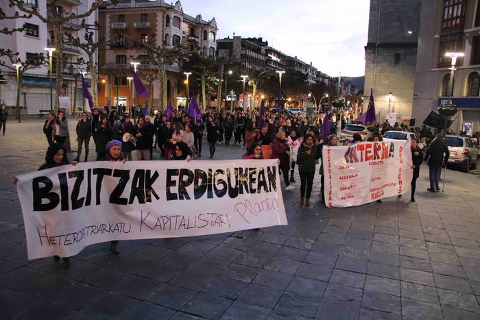 "Mundua geratu dugu" 39 1552072545951