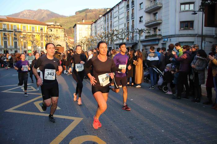 Uzturreko gurutzea lapurtu z 144 1577814011844