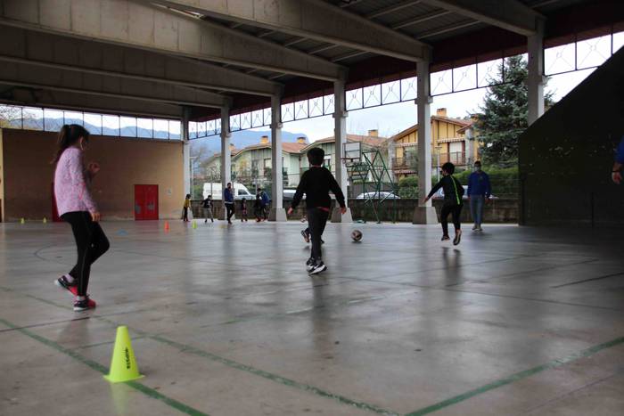 Haurrek kirol ezberdinak pro 48 1608389694306