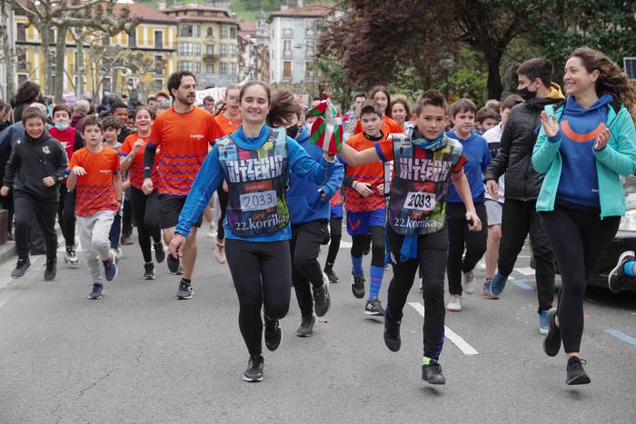 22. Korrika, furgonetatik, T 18 1649420177224