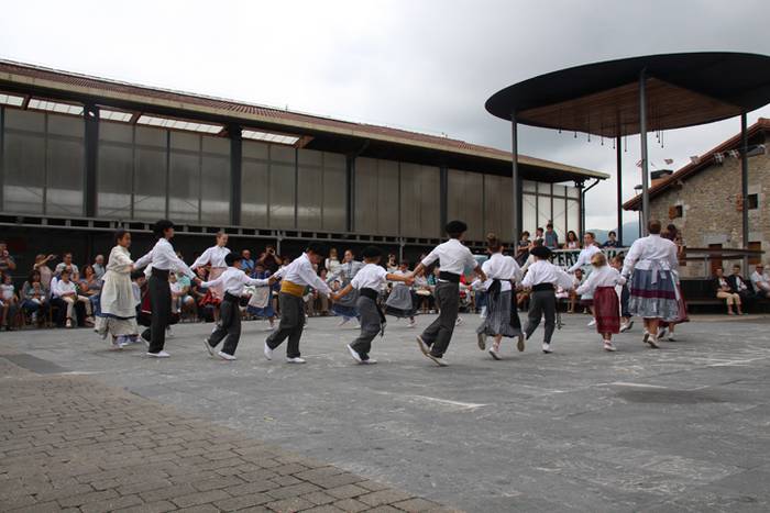 ADUNAKO AMA BIRJINAK 2017. A 18 1502798952691