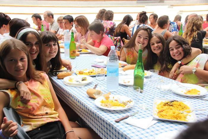 Lagunartean elkartzeko aitza 5 1503669075936