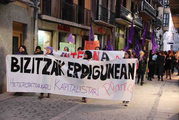 "Mundua geratu dugu" 31 1552072539720