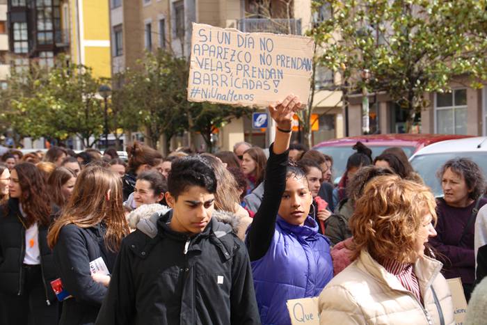 Egunerokorik ez, emakumerik  44 1520518450918