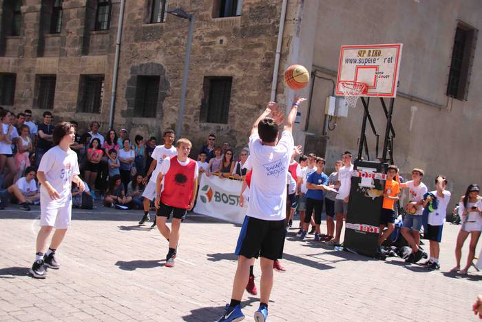 Tolosako XXII. Street Basket Txapelketa, larunbatean