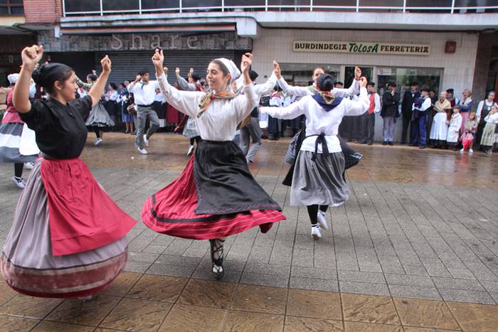 Udaberri Dantza Dezagun Tolo 69 1504963398377