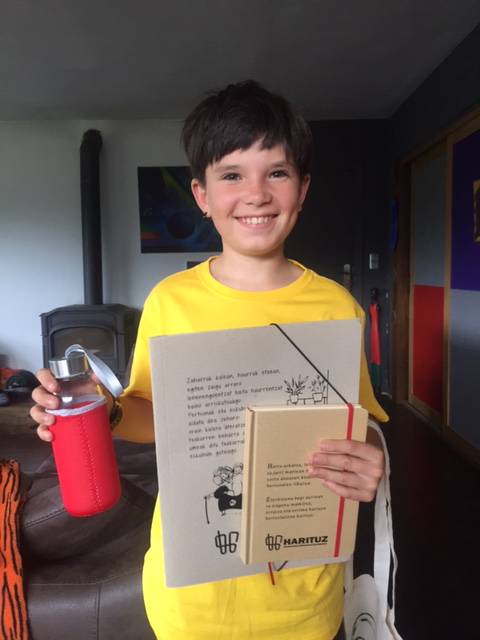 Konfinamendua arintzeko bertso txapelketako sariak banatuta