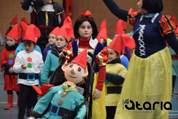 Ikastetxeetan ere inauteriek 133 1518102629510