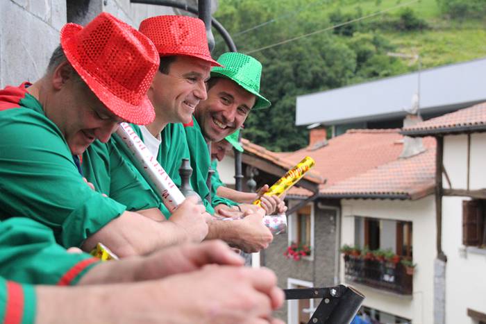 Hasi dira Asteasuko festak 2016 15 1467140331192