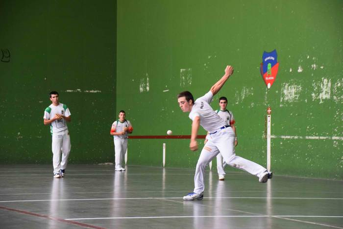 Eskuz Binakako Santio Txapel 6 1627541723680