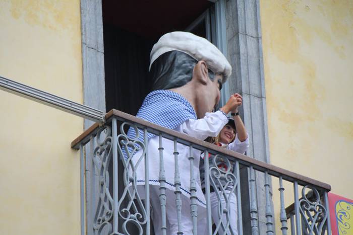 Santuek eta dantzariek poztu 158 1498313058158