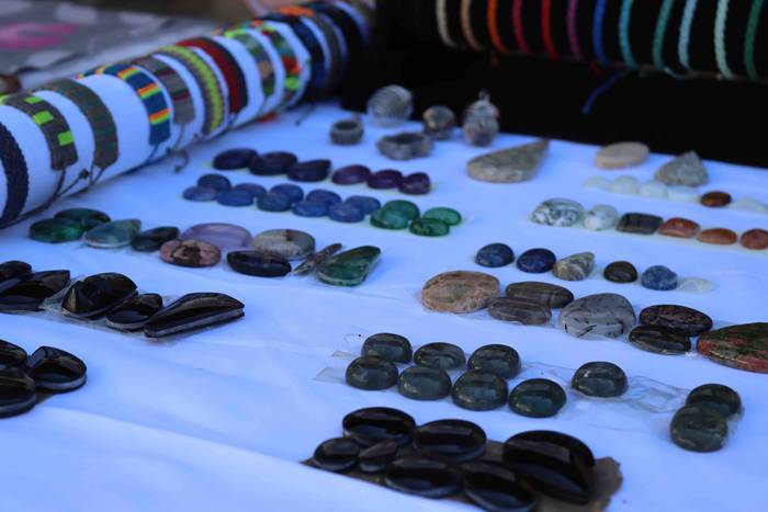 Artisau eta janari postuz be 17 1653821438053