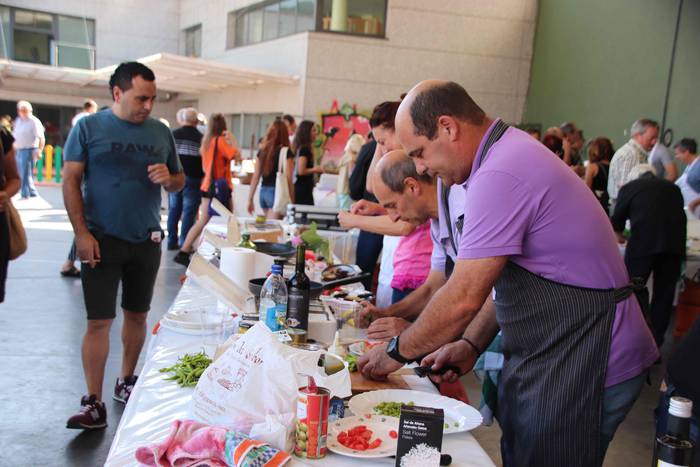 "Ibarra, Azoka eta Piparra" 40 1537103006217