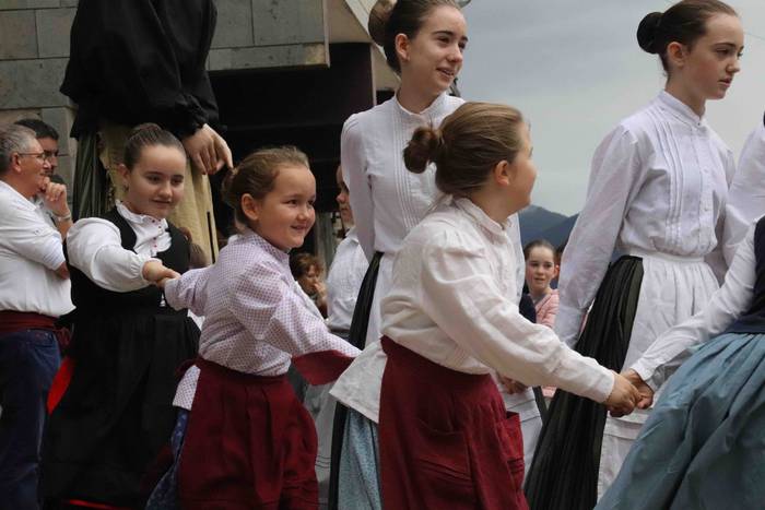 Dantzari Txiki Eguna Zizurki 15 1575117826243