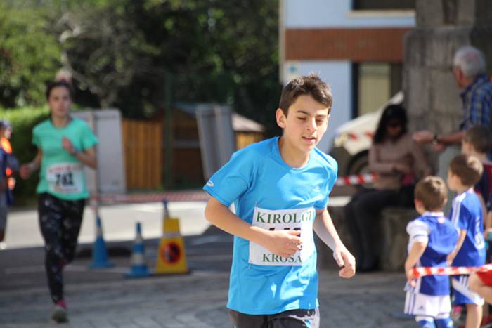 Haur, gazte eta heldu krosea 91 1491742315127