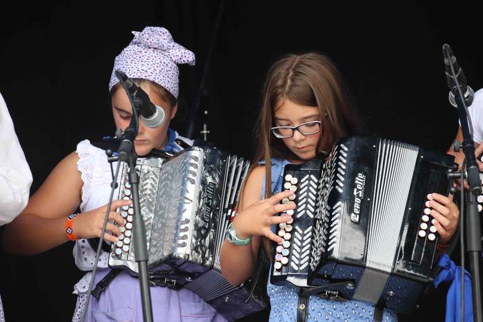 Dantzak, txistuak eta trikit 15 1565549077268