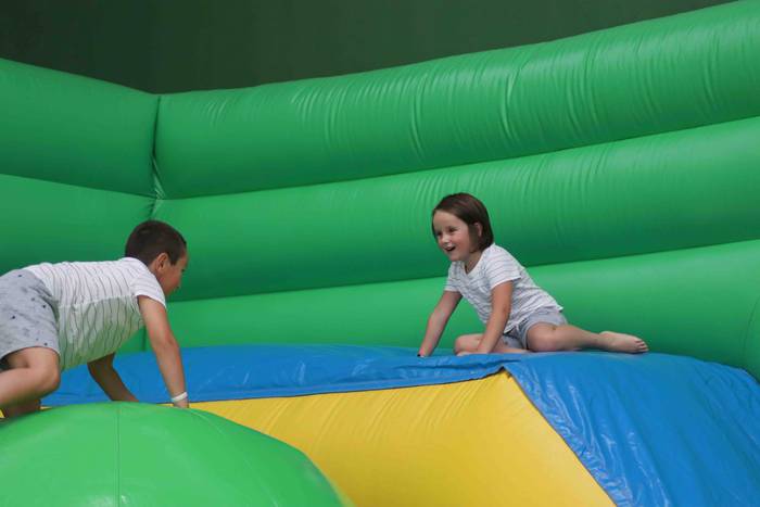 Saltoka eta jolasean pasatu  42 1660043085119