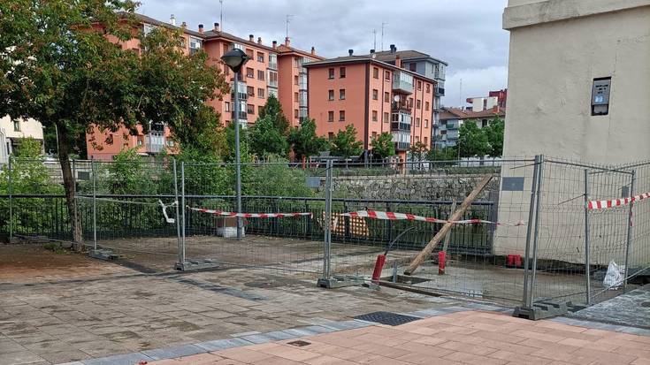 Villabonako EAJk bainu publikoen promesa ez dela bete salatu du
