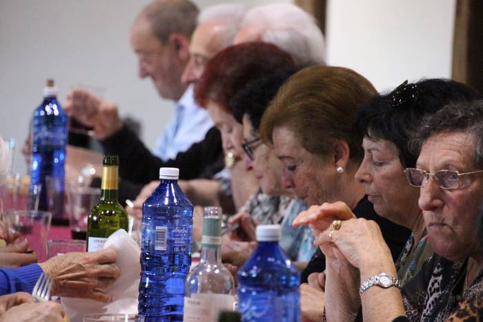 Prozesioaren ondoren, bazkar 13 1557930949920