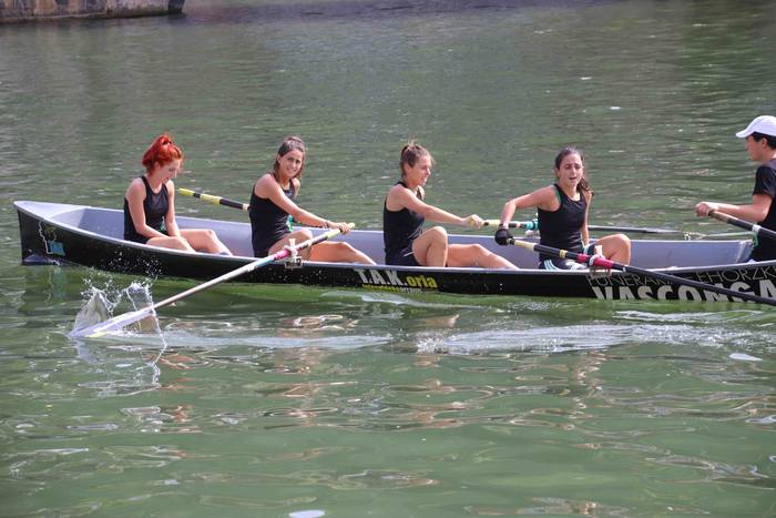 Arraunean, elkartasunez 156 1568479697271