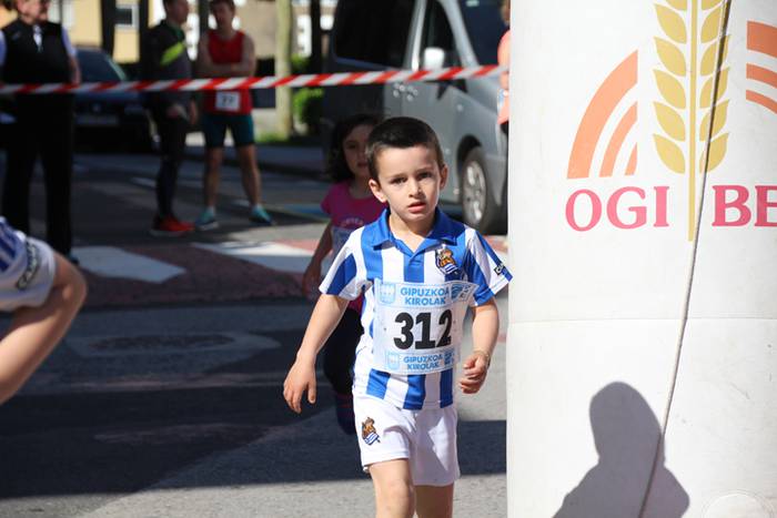 Haur, gazte eta heldu krosea 17 1491741895892