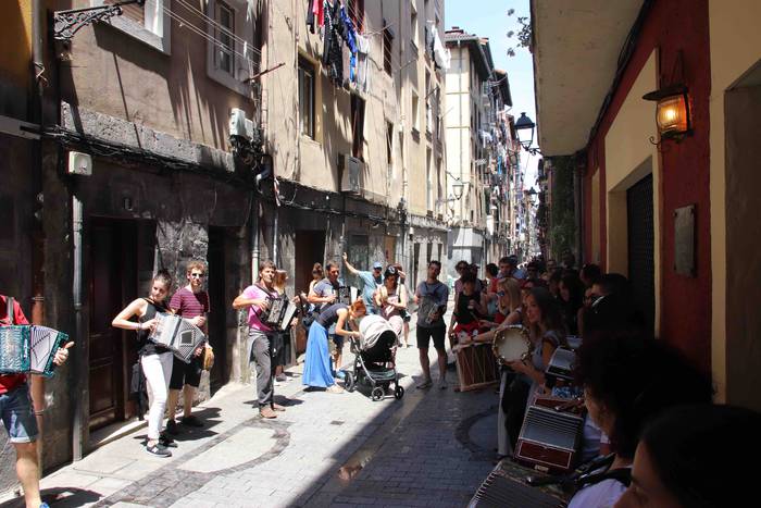 Triki hotsek alaitu dute Tol 36 1559490887902