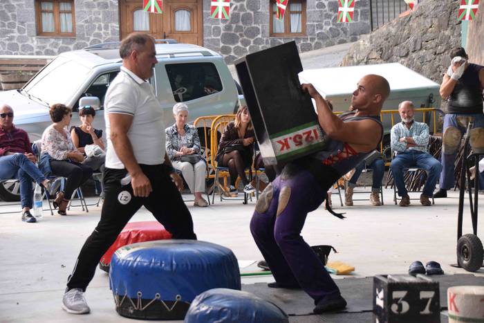 Jakesen ausardia, auzotarren 6 1538330287261