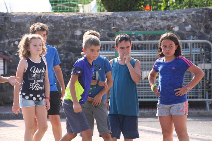 GOIATZKO ANDRA MARI JAIAK 20 44 1502731456544