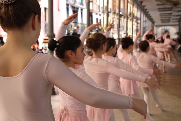 Zerkausiko barandan ballet i 8 1491139352137