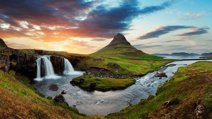 Asteburuari begirada, Islandia eta teknologia
