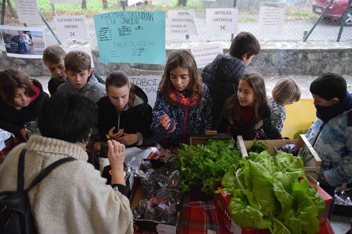 Altzoko azoka berezia 2018 olentzerotan jakin minez 17 1544358821473