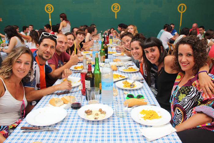 Lagunartean elkartzeko aitza 7 1503669088705