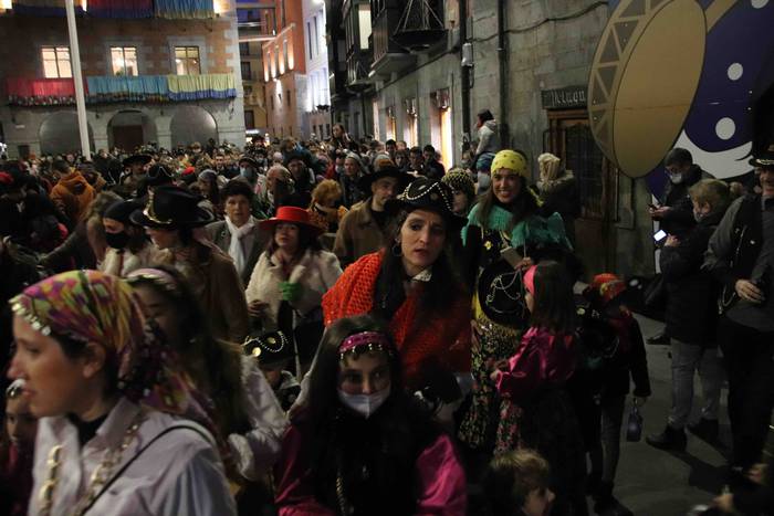 Urtebeteko etenaren ondoren, 14 1645301398036