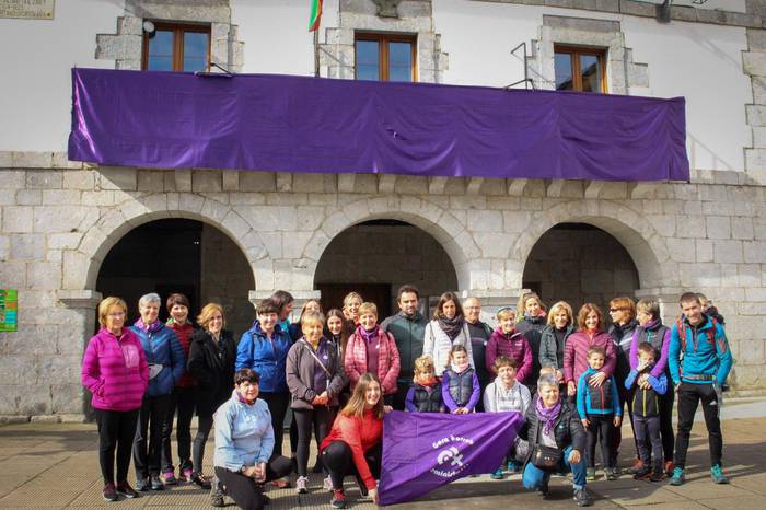 Ibilian aurrera pausoak eman 2 1583762436051