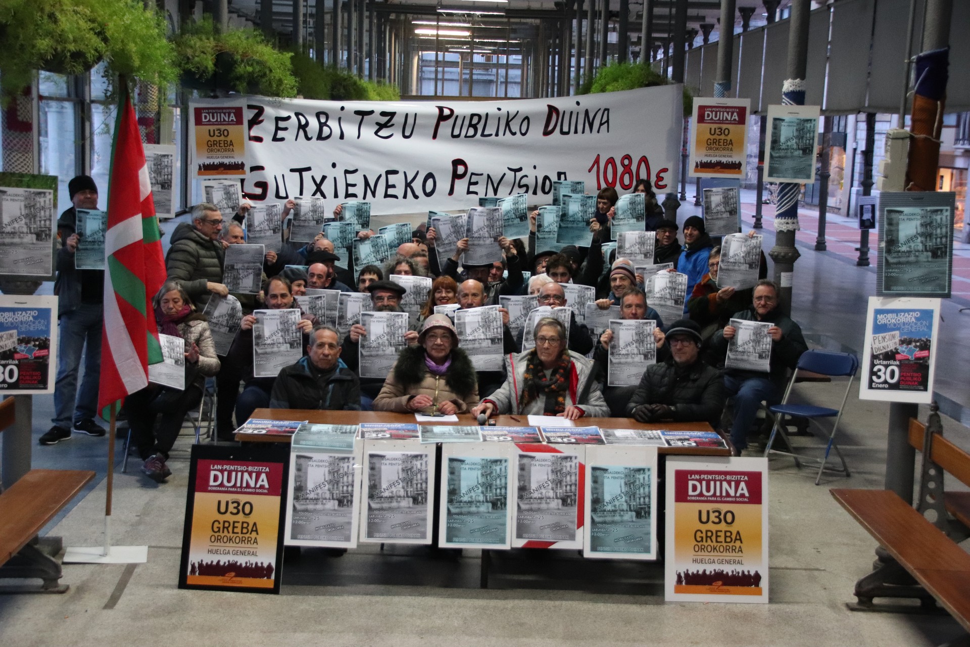 Greba orokorraren aurretik manifestazioa deitu du pentsiodunen mugimenduak