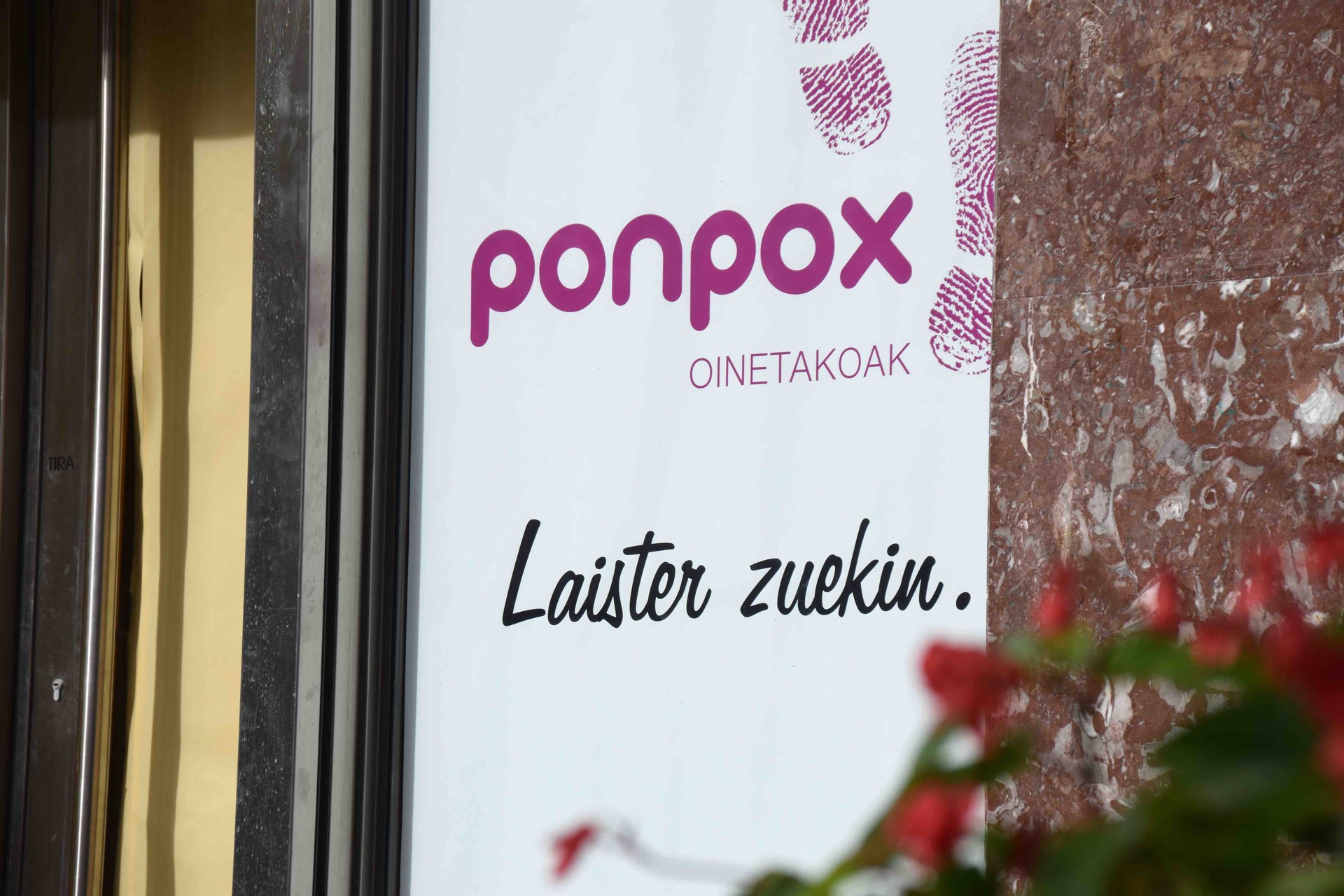 Ponpox. Lekuz aldatu eta berritu